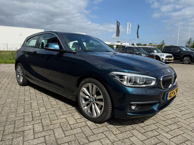 BMW 1-SERIE 118i Centennial Executive Automaat All season banden