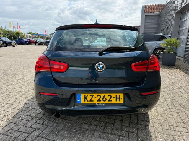 BMW 1-SERIE 118i Centennial Executive Automaat All season banden