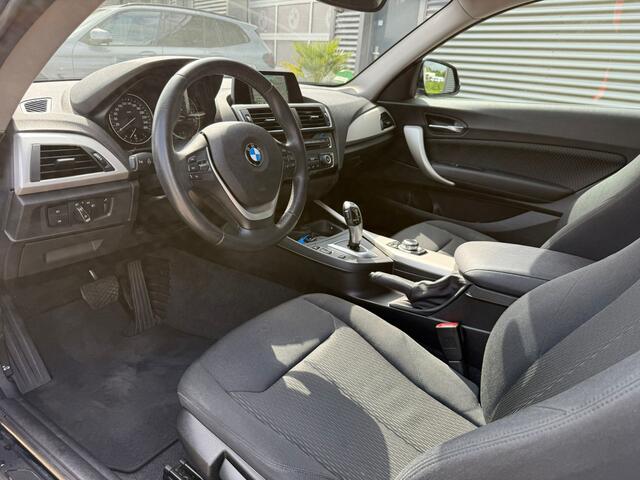 BMW 1-SERIE 118i Centennial Executive Automaat All season banden