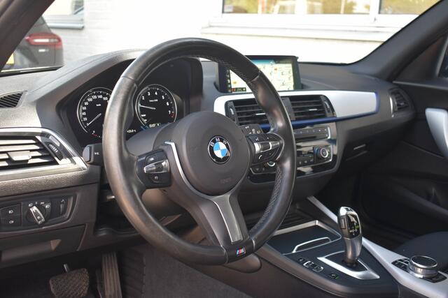 BMW 1-SERIE 118i High Executive | M-Sport | Aut. | Leder | Navi | Stoelverwarming