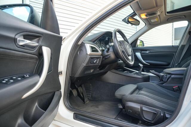 BMW 1-SERIE 118i Centennial Executive Schuifdak LED Cruise Clima PDC Navi