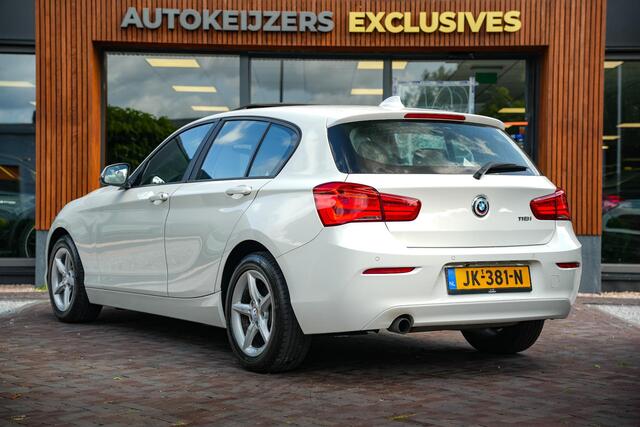 BMW 1-SERIE 118i Centennial Executive Schuifdak LED Cruise Clima PDC Navi