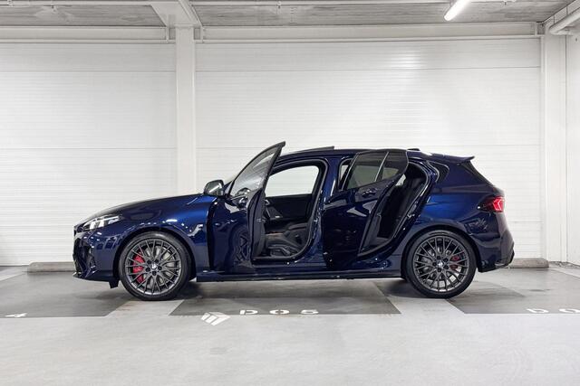 BMW 1-SERIE 120 | M-Sport Pro | Innovation Pack | Driving Assistant | Harman/Kardon | Head-up Display | Panoramadak | Comfort Access