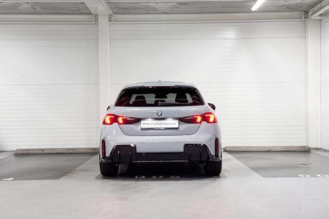 BMW 1-SERIE 120 | M-Sport Pro | Premium Pack | Driving Assistant | Harman/Kardon | Panoramadak | Comfort Access