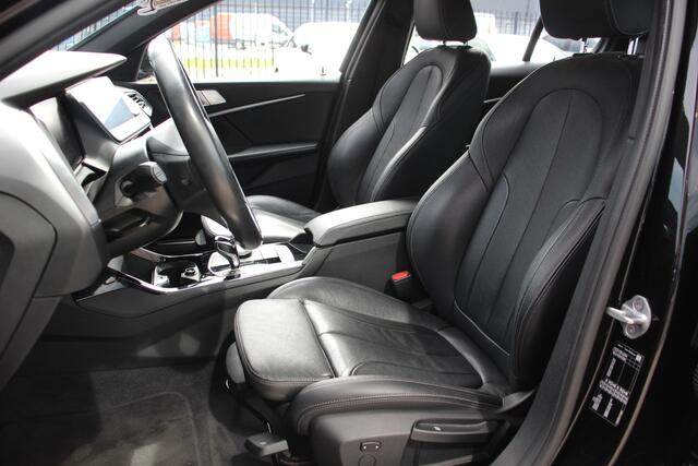 BMW 1-SERIE 118i M-Sport | Digitale cockpit | Leder | camera | DAB