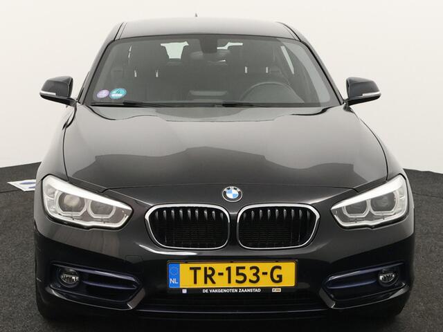 BMW 1-SERIE automaat 118i Corporate Lease Executive navi cruise leer bleutooth led pdc Lmvelg L mooie strake automaat. 4deurs met leer.