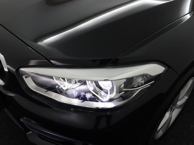 BMW 1-SERIE automaat 118i Corporate Lease Executive navi cruise leer bleutooth led pdc Lmvelg L mooie strake automaat. 4deurs met leer.