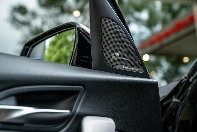BMW 1-SERIE M140i xDrive High Executive Leder Schuif/Kanteldak Harman Kardon Navigatie
