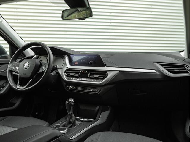 BMW 1-SERIE 116i - 6192km!! - DAB - Active Guard Plus - PDC voor+achter