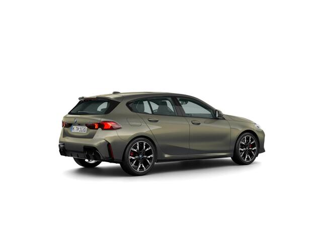 BMW 1-SERIE 120 | Individual Lak | M Sportpakket Pro | Harman Kardon | Panoramadak | Sportstoelen | Innovation Pack