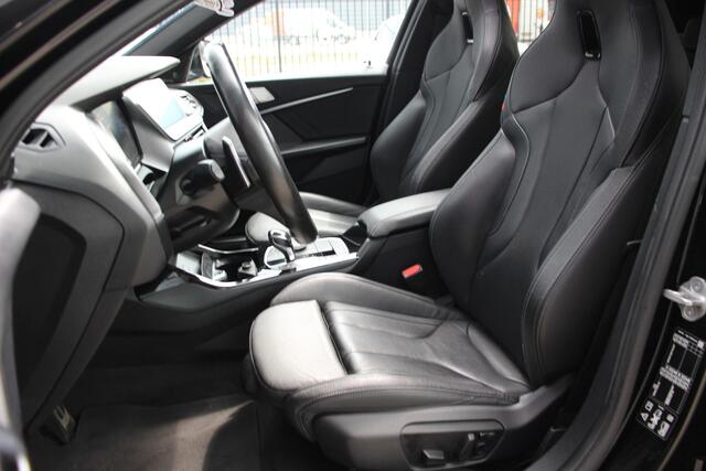BMW 1-SERIE M135i xDrive High Executive | Pano | Leder | ACC | Sfeerverlichting | H/K
