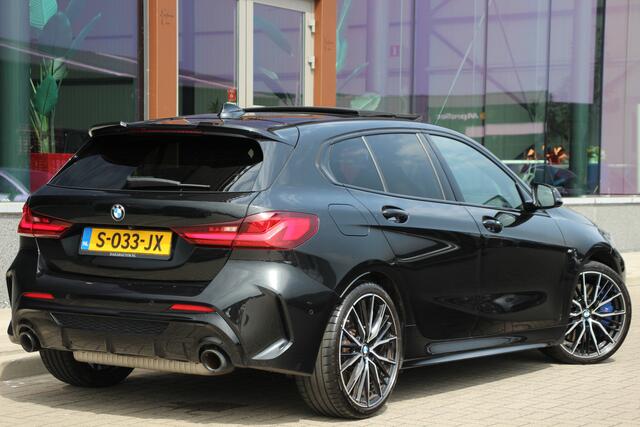 BMW 1-SERIE M135i xDrive High Executive | Pano | Leder | ACC | Sfeerverlichting | H/K