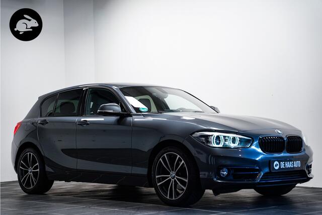 BMW 1-SERIE 118i Sport Line Edition/Trekhaak/Camera/Carplay/Leder