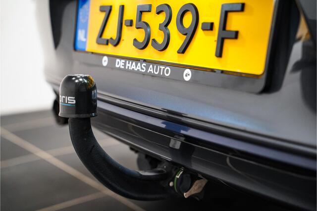 BMW 1-SERIE 118i Sport Line Edition/Trekhaak/Camera/Carplay/Leder