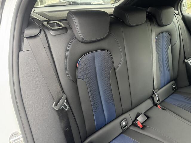 BMW 1-SERIE 118i High Exe, M-Pakket DAB-tuner, Apple/Android, Lichtpakket .Neem contact op en we maken een afspraak!