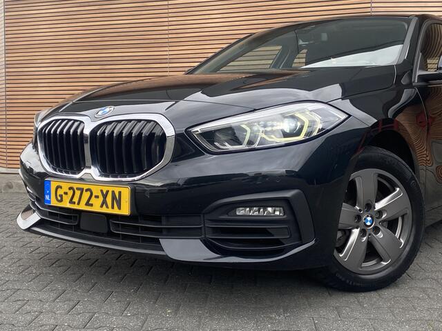 BMW 1-SERIE 118i Executive Edition Lm velgen / Navigatie / Carplay