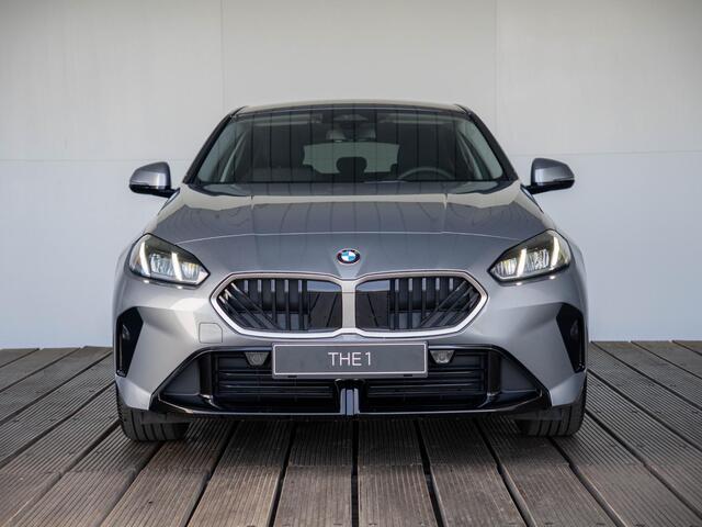 BMW 1-SERIE 120 | M Sport Design | Achteruitrijcamera | Stoelverwarming | Isofix