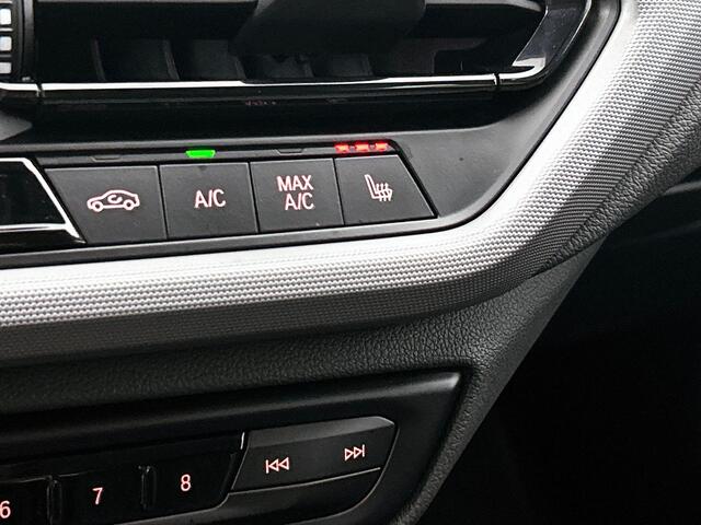 BMW 1-SERIE 116i Business Edition Plus CARPLAY STOF-LEDER NAVI