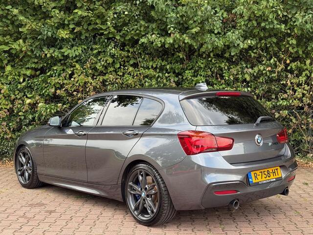 BMW 1-SERIE M140i High Exec M-SPORT/AIRCO/ACARPLAY/NAVI/PDC/NIEUWE APK/LED