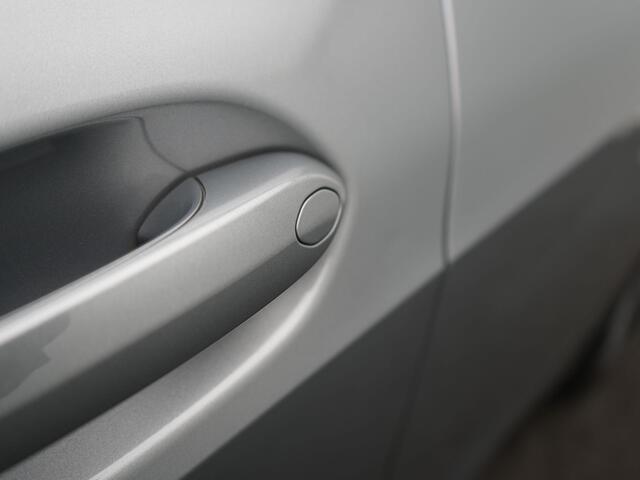 BMW 1-SERIE 118i - RIJKLAARPRIJS - Automaat - Achteruitrijcamera - All Seasonbanden - Stoel- en Stuurverwarming