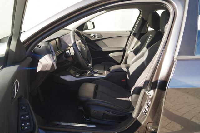 BMW 1-SERIE 116d Automaat Executive Sport -NAVI-ECC-PDC-