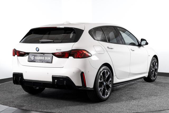 BMW 1-SERIE 120 M Sport - Automaat | Dig. Cockpit | Adapt. Cruise | Harman/Kardon | Stoelverw. | PDC | Camera | NAV + App. Connect | ECC | DAB | LM 18" | 9351