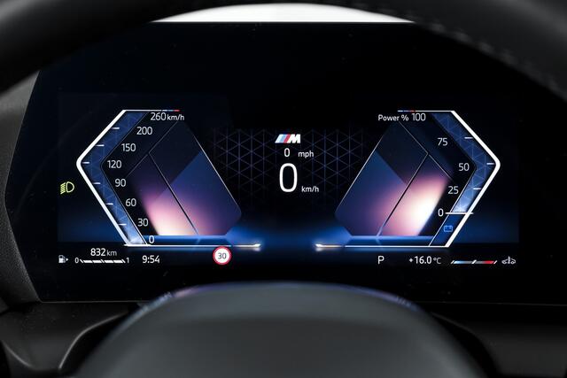 BMW 1-SERIE 120 M Sport - Automaat | Dig. Cockpit | Adapt. Cruise | Stoelverw. | Leder | PDC | Camera | NAV + App. Connect | ECC | DAB | LM 18" | 7100