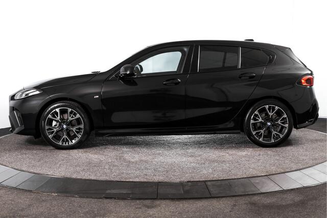 BMW 1-SERIE 120 M Sport - Automaat | Dig. Cockpit | Adapt. Cruise | Stoelverw. | Leder | PDC | Camera | NAV + App. Connect | ECC | DAB | LM 18" | 7100