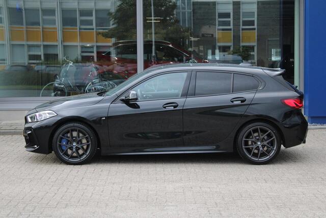 BMW 1-SERIE 120i High Executive Edition 178pk | Harman en Kardon | Panoramadak | Head-up display | M-Pakket