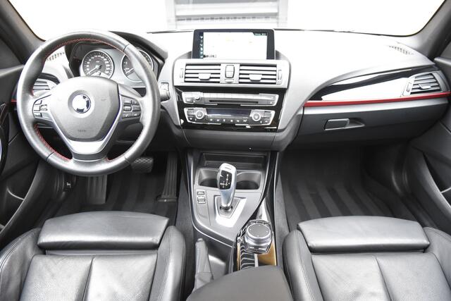 BMW 1-SERIE 118i Corporate Lease Executive * Afneembare Trekhaak * Sportstoelen * Leder * LED *