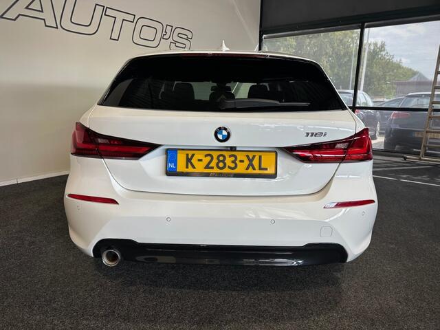 BMW 1-SERIE 118I HIGH EXEC l 1STE EIG l STOELVERW l CAMERA l NAVI l SFEERVERL l