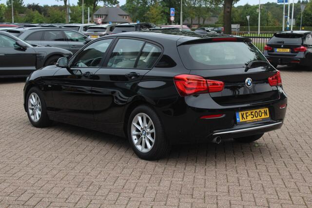 BMW 1-SERIE 116i Centennial High Exe. / Dealer onderhouden / Leder / Navigatie / Parkeerhulp V+A / 16'' / Stoelverwarming / Cruise Control