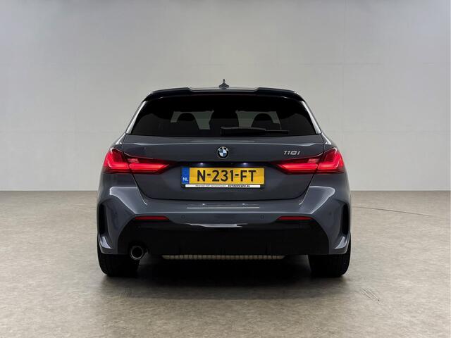 BMW 1-SERIE 118i M-Sport | Camera | Kuipstoelen | LED | Carplay | Virtual Cockpit | Stoel/Stuurverw. | 19''LMV