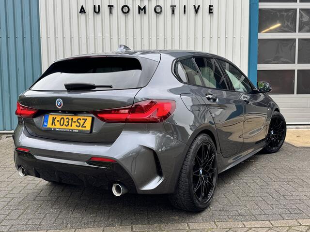 BMW 1-SERIE 118d M-Pakket / Virtual / Adaptive / Camera / Apple Carplay / Alcantara