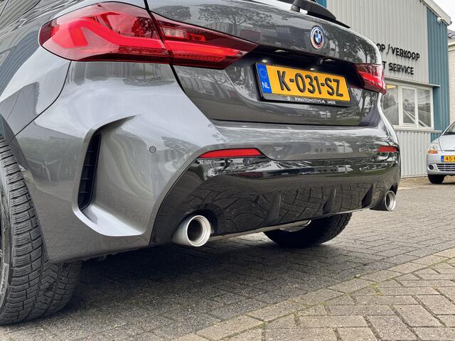 BMW 1-SERIE 118d M-Pakket / Virtual / Adaptive / Camera / Apple Carplay / Alcantara