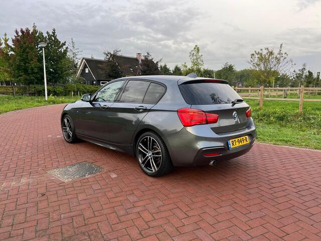 BMW 1-SERIE 118i Corporate Lease Executive M-Pakket | Automaat | Camera | Apple CarPlay