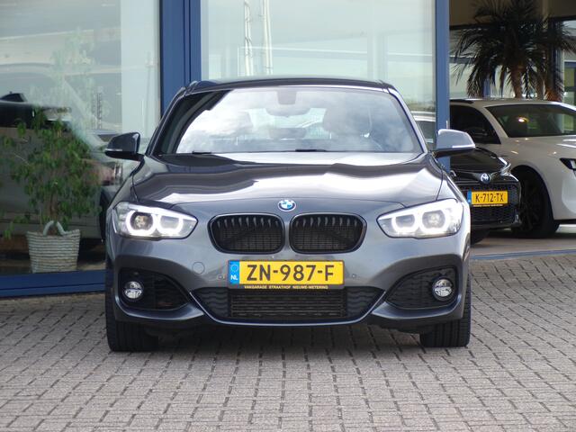 BMW 1-SERIE 118i M Sport Edition, Automaat / Camera + Sensoren / Stoelverwarming / Full LED / Navigatie / 18'' LMV