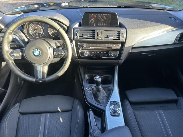 BMW 1-SERIE 116i Centennial Executive l Navigatie l Clima l PDC l Lichtmetaal