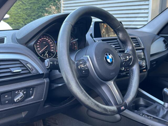 BMW 1-SERIE 116i Centennial Executive l Navigatie l Clima l PDC l Lichtmetaal