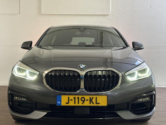 BMW 1-SERIE 118IA 140PK HIGH EXECUTIVE SPORT/NAVI/LED/CARPLAY