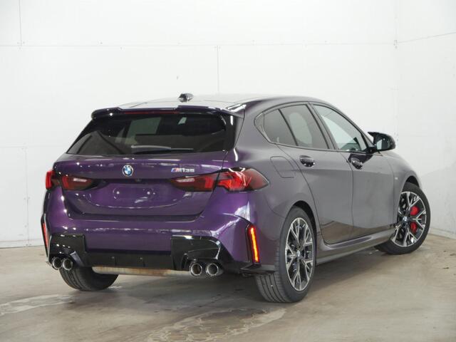 BMW 1-SERIE M135 xDrive | CoPilot | Head-Up | Memory | Harman Kardon |