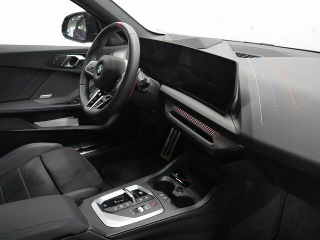 BMW 1-SERIE M135 xDrive | CoPilot | Head-Up | Memory | Harman Kardon |