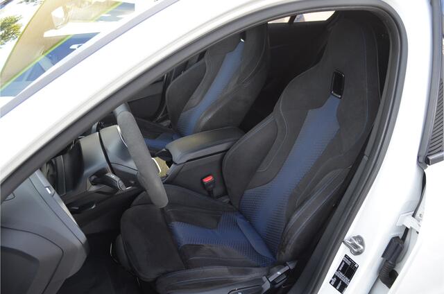 BMW 1-SERIE 118i M Sport | Kuipstoelen | Carplay | Dubbele uitlaat | Virtual cockpit | Stoelverwarming | NL auto