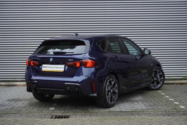 BMW 1-SERIE 5-deurs 120 M Sportpakket | Harman Kardon | Elektr. Achterklap | Draadloze Lader | Comfort Acces | Verwarmd Stuur | Verwarmde Voorstoelen