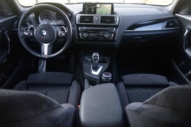 BMW 1-SERIE M140i xDrive 340PK/Pano/HK/RCam/B58