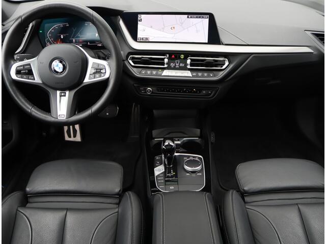 BMW 1-SERIE 120i M-sport | Head-up | Leder | Panoramadak | Camera | Org. NL