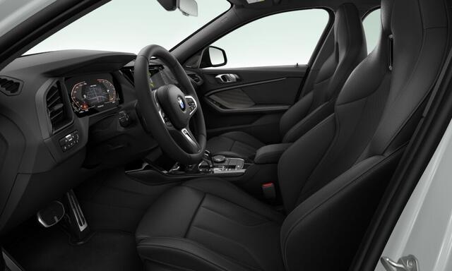 BMW 1-SERIE M135i xDrive | 19" | Panorama | Harman Kardon | Camera | Leder | Head-Up | El. Stoelen met Memory | PPF
