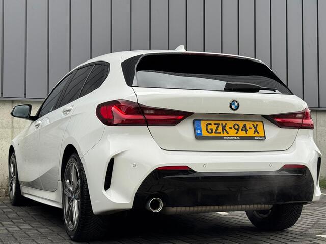 BMW 1-SERIE 118i 140PK Automaat M-Sport Shadow Schaalstoelen Stoelverwarming