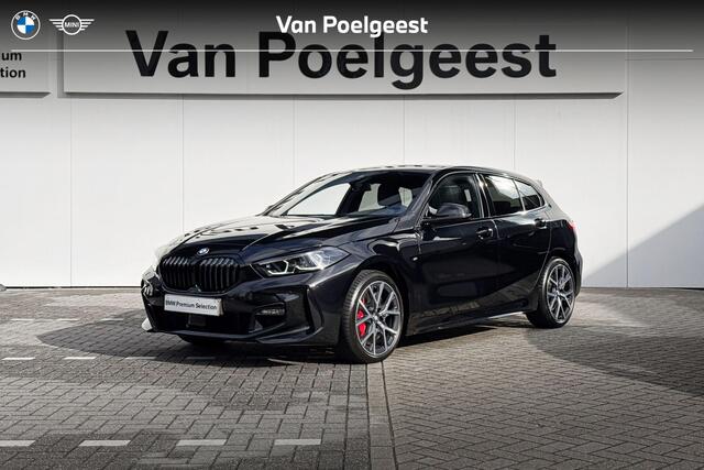 BMW 1-SERIE 118i M Sport | Trekhaak | Voorstoelen verwarmd