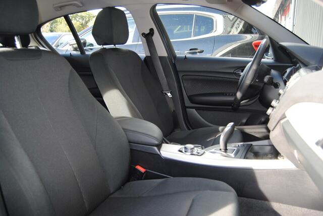 BMW 1-SERIE 118i Corp. L. Exec.